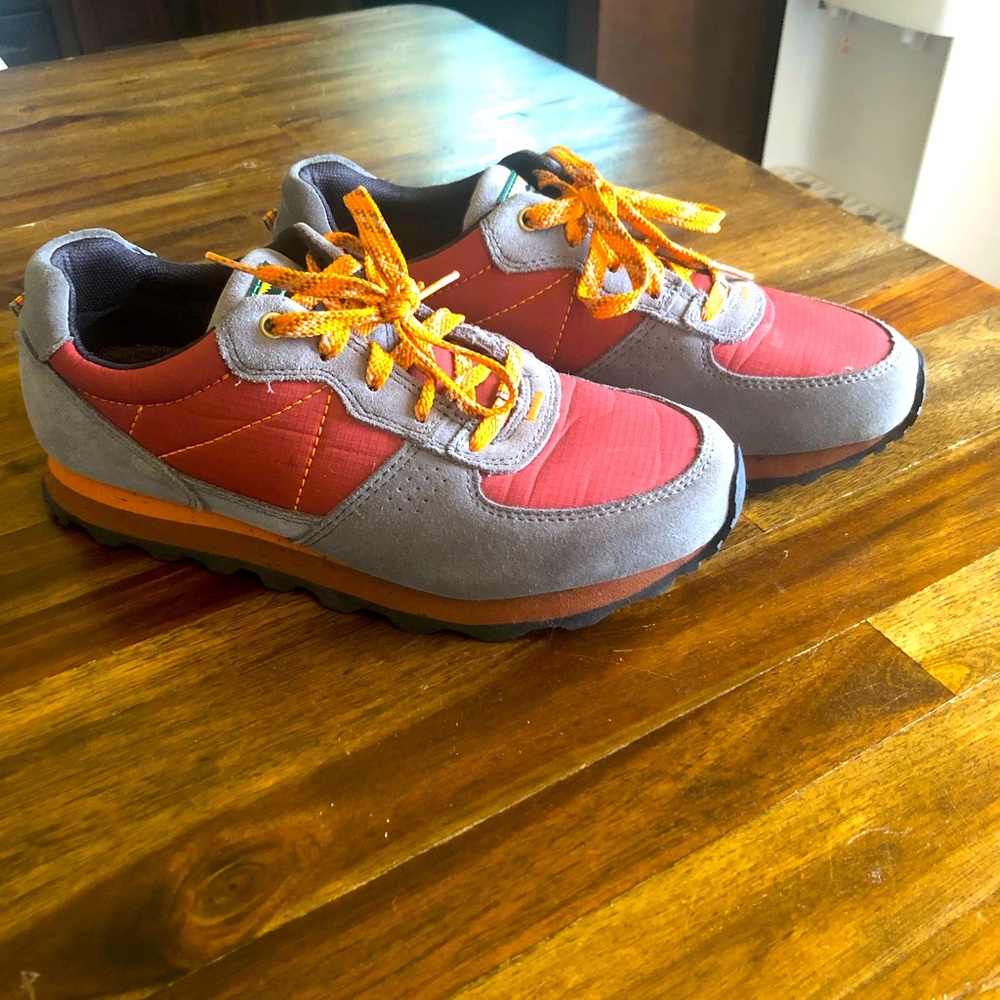 L.L. Bean women’s hiking shoe. Size 7.5
